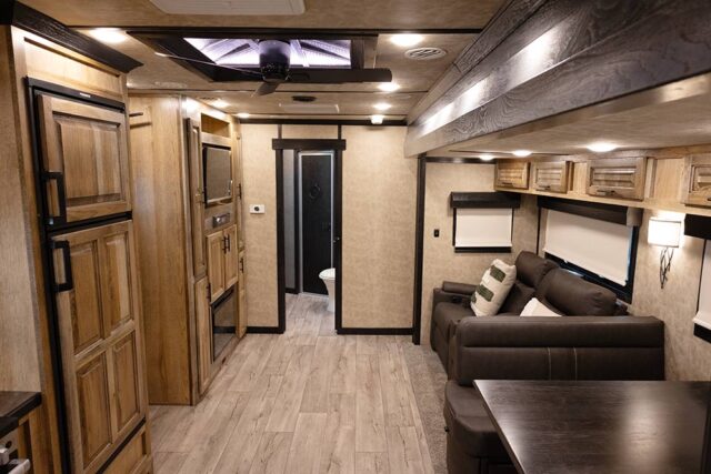 Living Quarters in BIX18FK Bighorn Edition Horse Trailer | Lakota Trailers