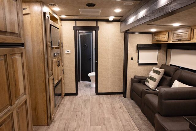 Living Quarters in BI8X18FK Bighorn Edition Horse Trailer | Lakota Trailers