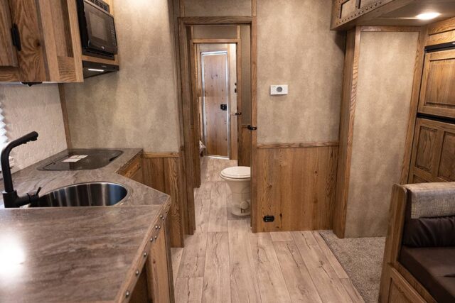 Living Quarter in IN8X19BB Infinity Edition Horse Trailer | Lakota Trailers