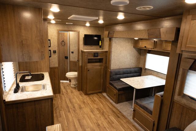 Living Quarters in LY8X13SR Legacy Edition Horse Trailer | Lakota Trailers