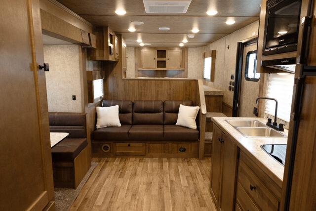 Living Quarters in LY8X15SR Legacy Edition Horse Trailer | Lakota Trailers